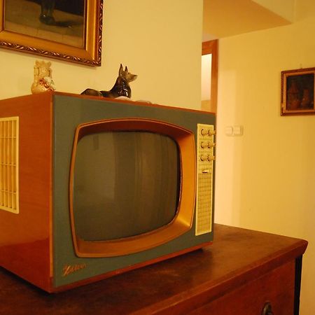 Boroka Apartmanhazak - Oereghaz Velem Pokoj fotografie