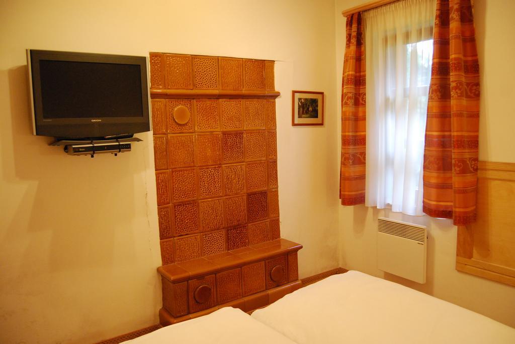 Boroka Apartmanhazak - Oereghaz Velem Pokoj fotografie