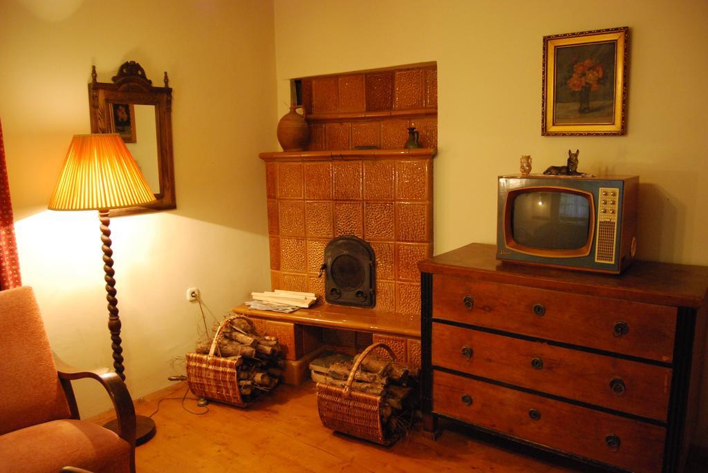 Boroka Apartmanhazak - Oereghaz Velem Pokoj fotografie